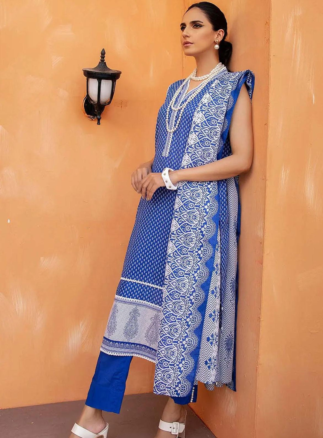 Florence By Gul Ahmed Printed Lawn Suits Unstitched 3 Piece GA22F CL-22230 A - Summer Collection