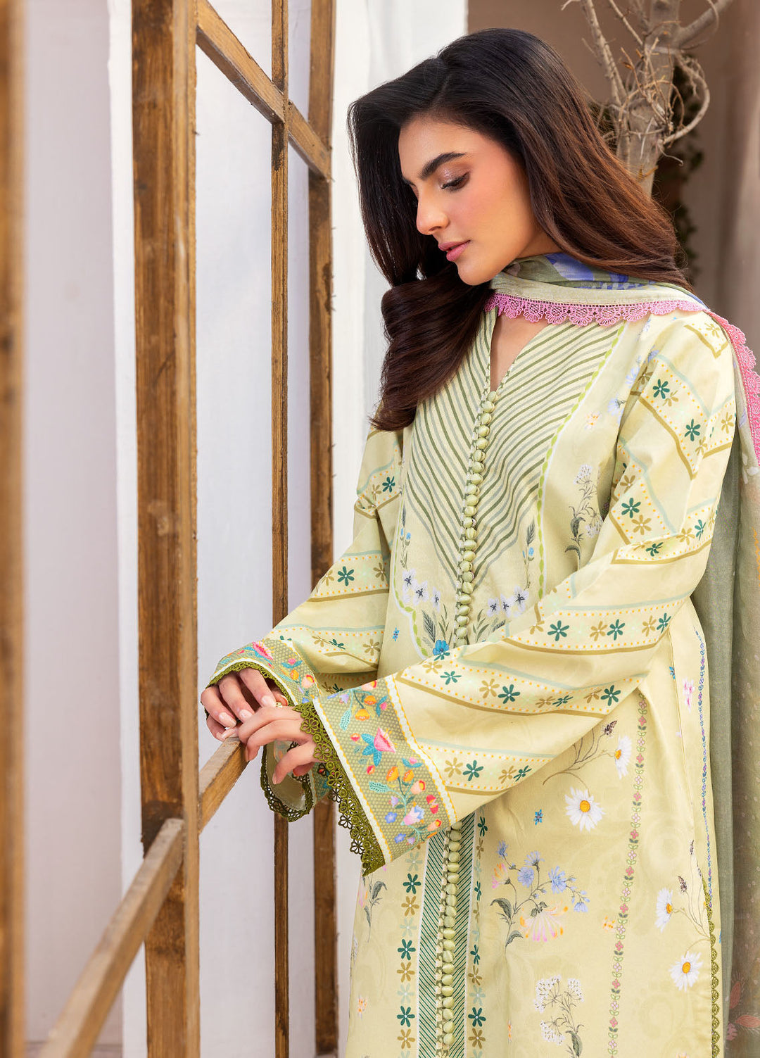 Florent Digital Printed Lawn Suits Unstitched 3 Piece FL25LP FL-4 B - Summer Collection