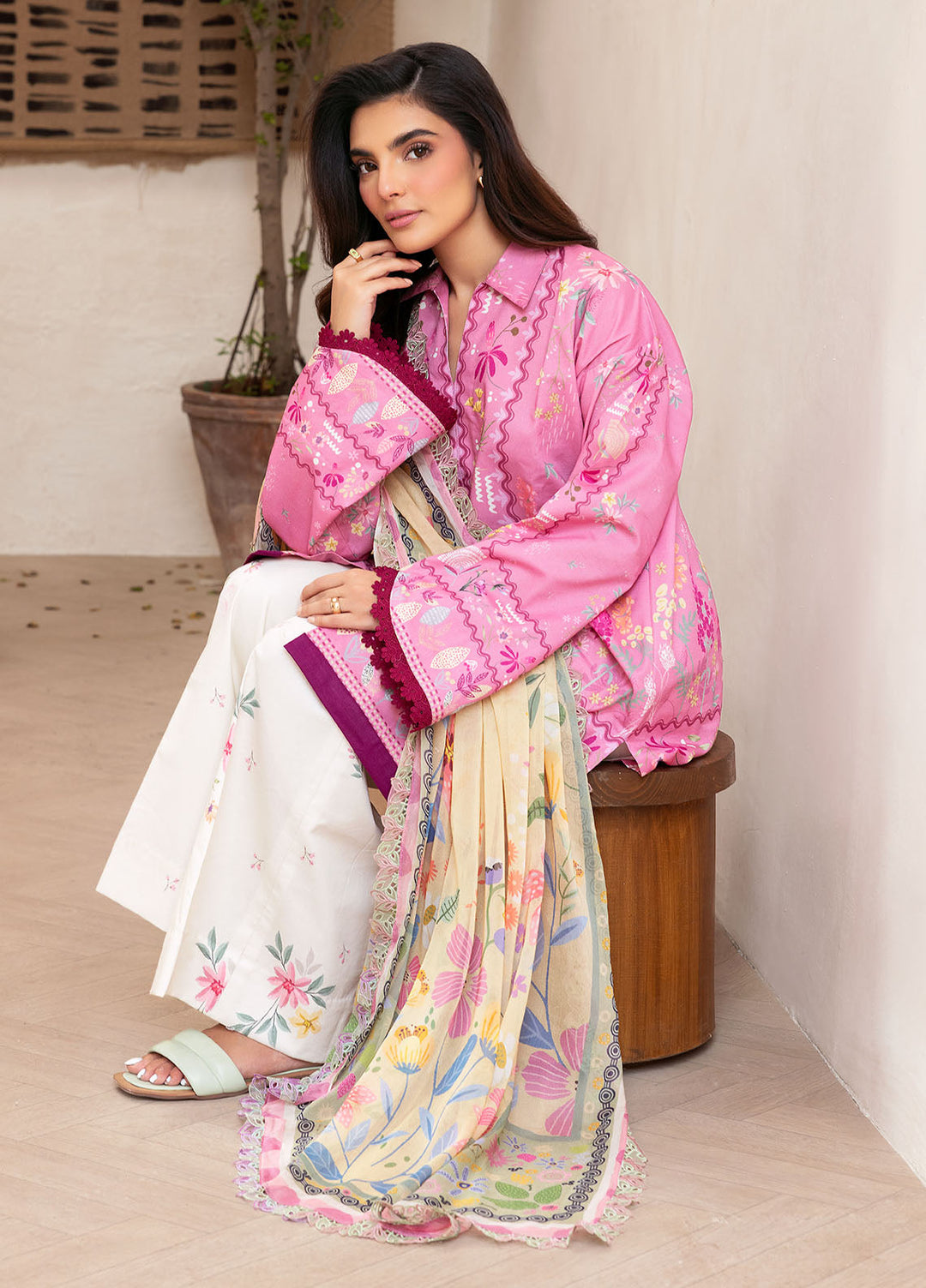 Florent Digital Printed Lawn Suits Unstitched 3 Piece FL25LP FL-6 B - Summer Collection