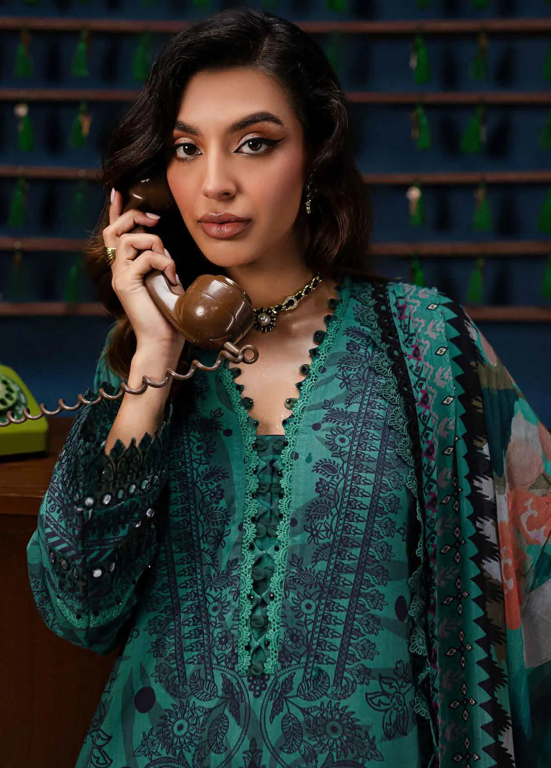 Gardenia By Nureh Embroidered Slub Suit Unstitched 3 Piece NU24GW NSG-160 - Winter Collection