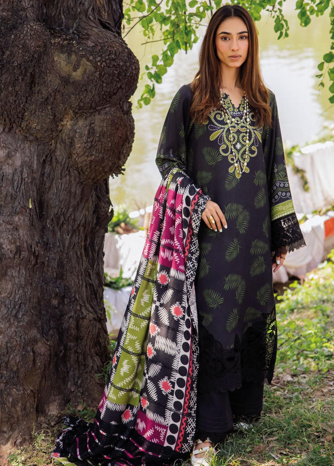 Gardenia By Nureh Embroidered Leather Peach Suits Unstitched 3 Piece NU23LP NSG-133 - Winter Collection