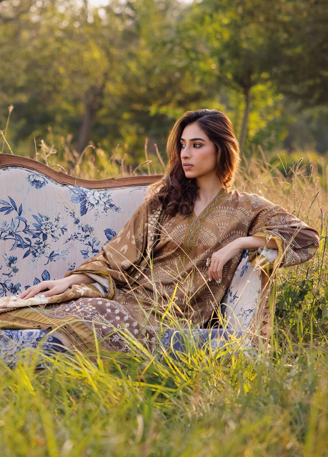 Gardenia By Nureh Embroidered Leather Peach Suits Unstitched 3 Piece NU23LP NSG-138 - Winter Collection