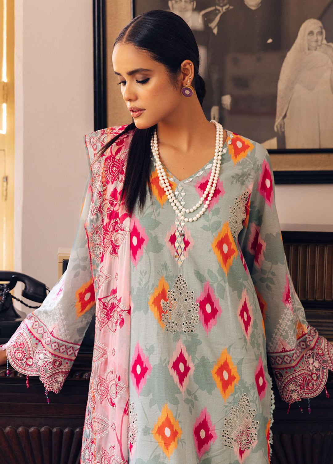Gardenia By Nureh Embroidered Lawn Suits Unstitched 3 Piece NU23GE NSG-118 - Summer Collection