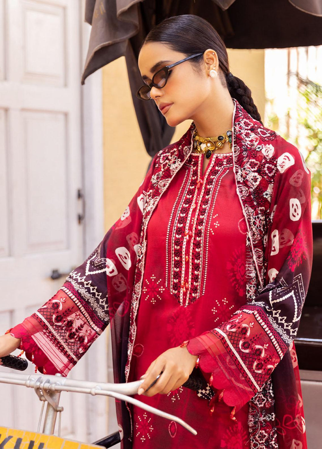 Gardenia By Nureh Embroidered Lawn Suits Unstitched 3 Piece NU23GE NSG-120 - Summer Collection