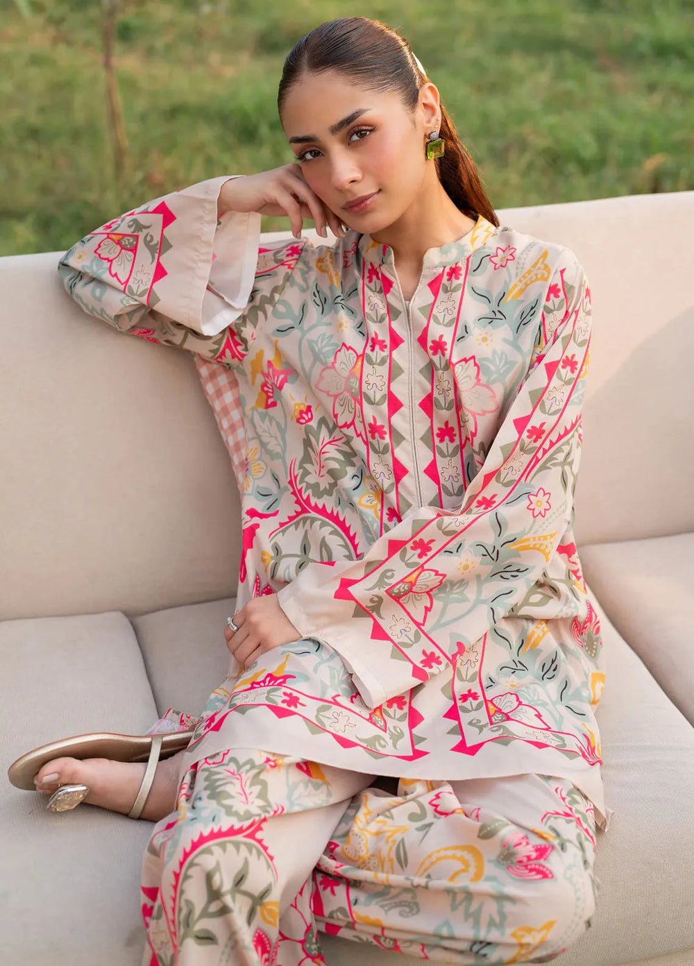 Garnet Pret Embroidered Crepe 2 Piece Suit Camellia