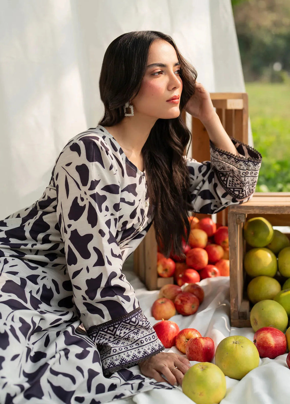 Garnet Pret Printed Khaddar 2 Piece Suit Noelle