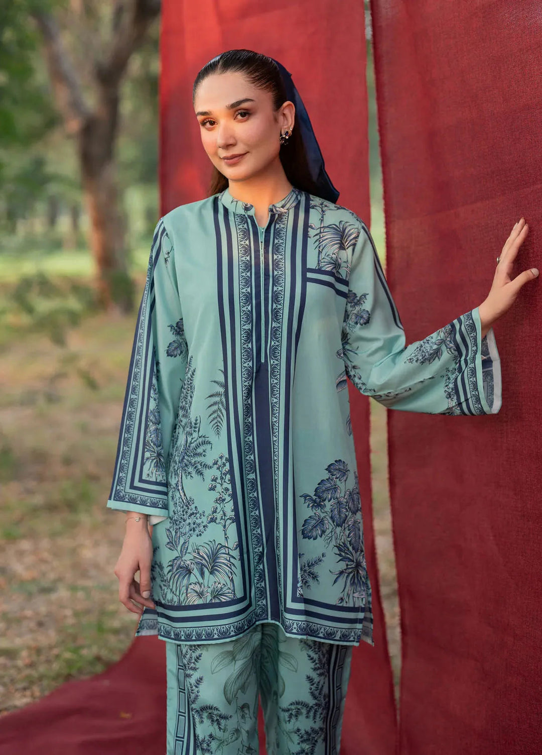 Garnet Pret Printed Khaddar 2 Piece Suit Odora