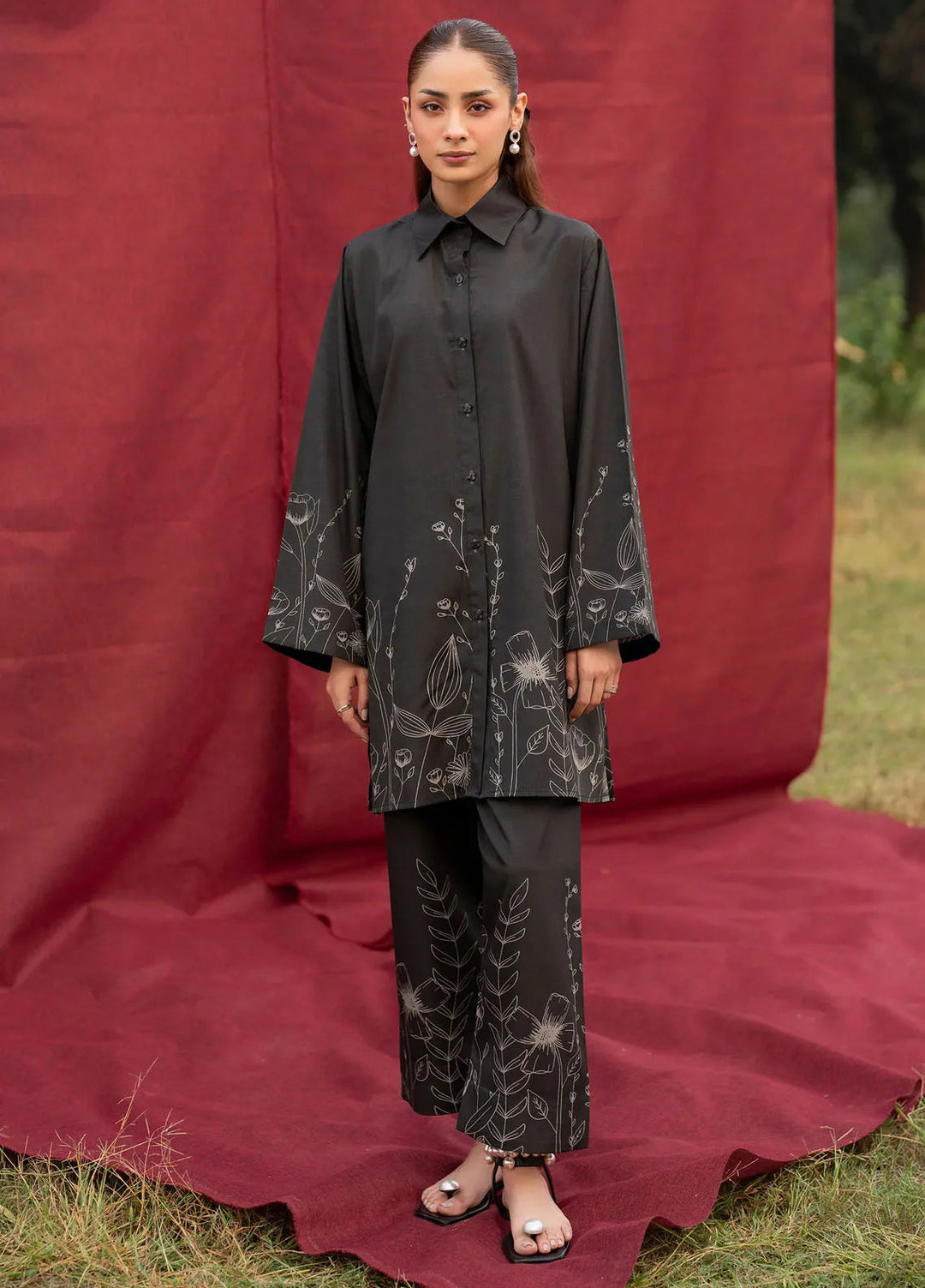 Garnet Pret Printed Khaddar 2 Piece Suit Raven