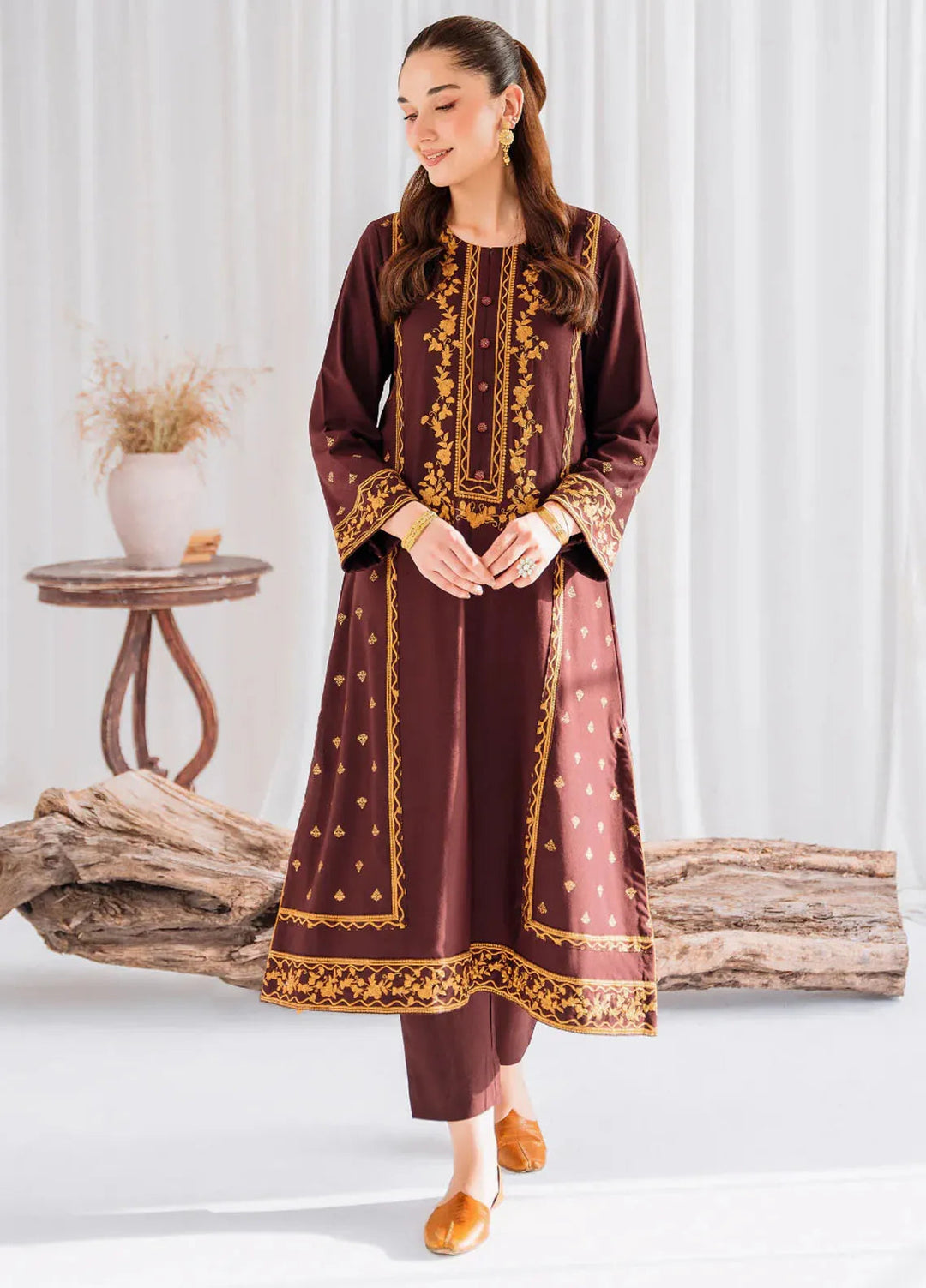 Garnet Pret Embroidered Linen 2 Piece Suit Marwa
