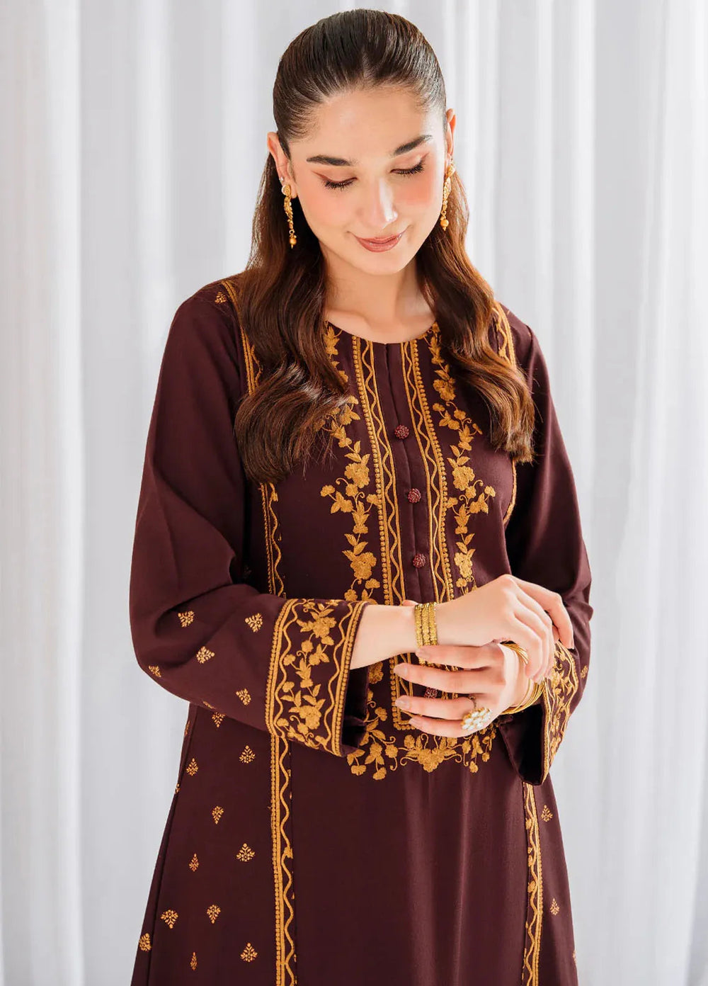 Garnet Pret Embroidered Linen 2 Piece Suit Marwa