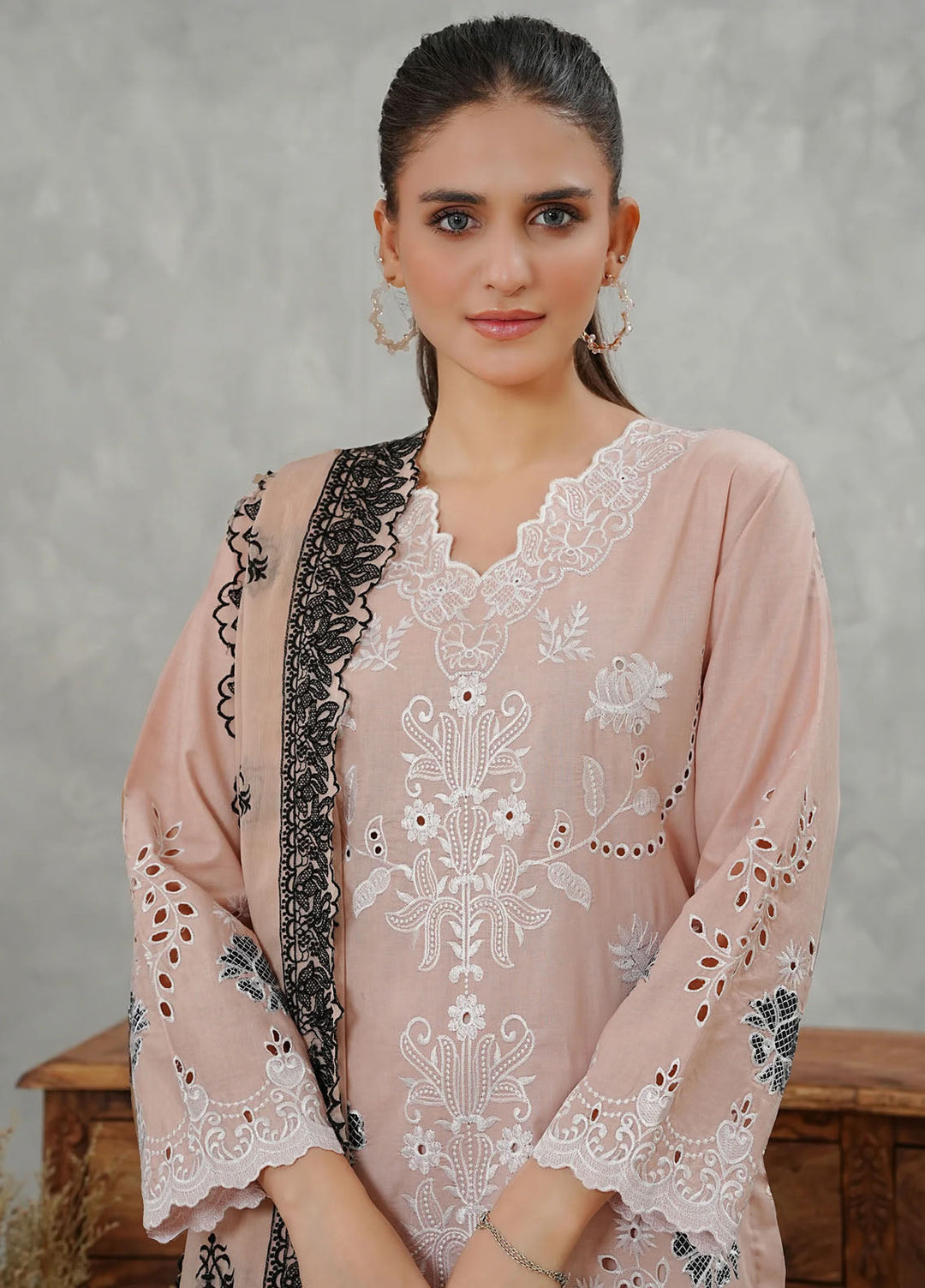 Madiha Gohar Pret Embroidered Lawn 3 Piece Fluer Muse
