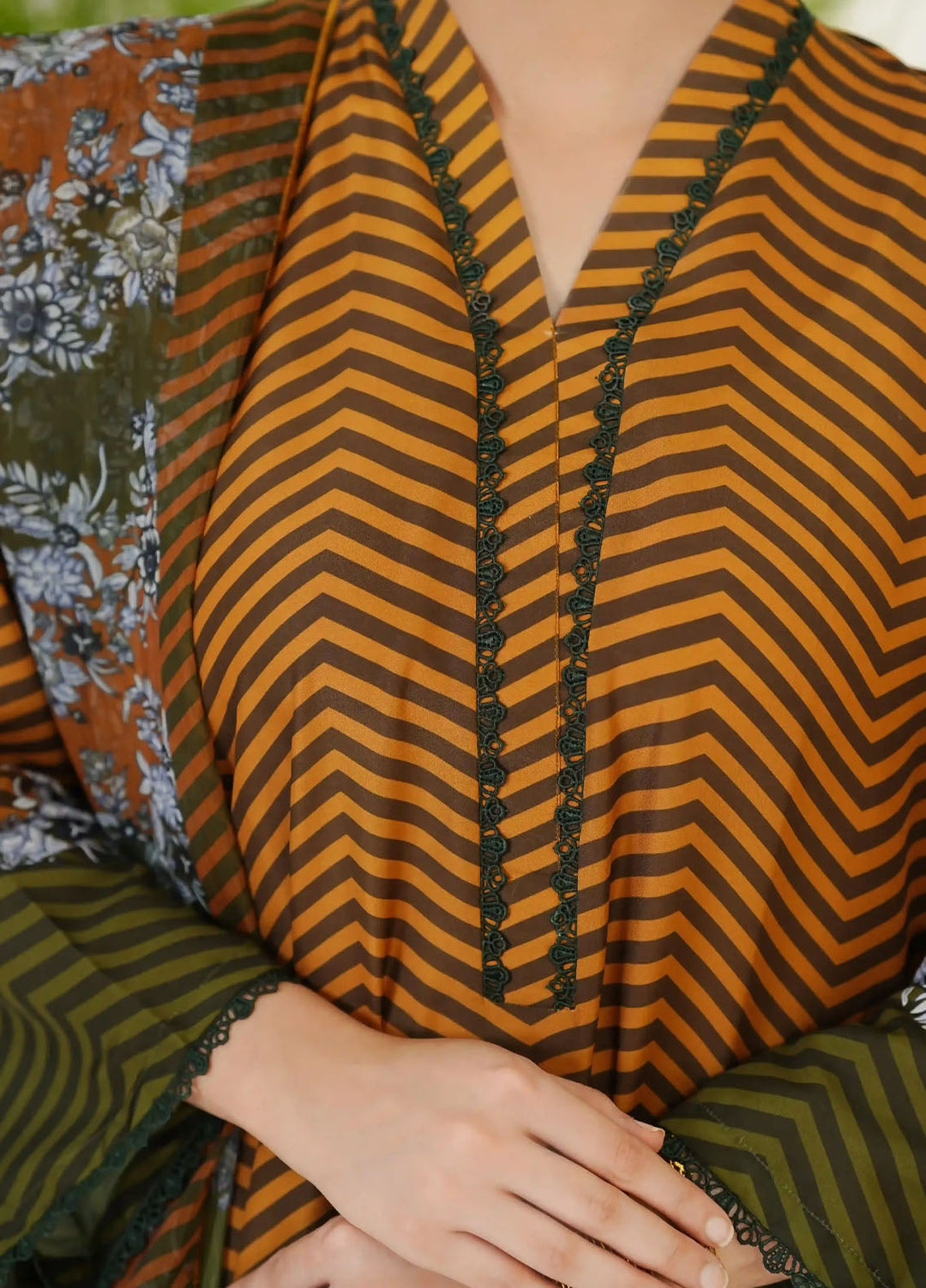 Madiha Gohar Pret Printed Swiss Lawn 3 Piece Suit Rust Reverie