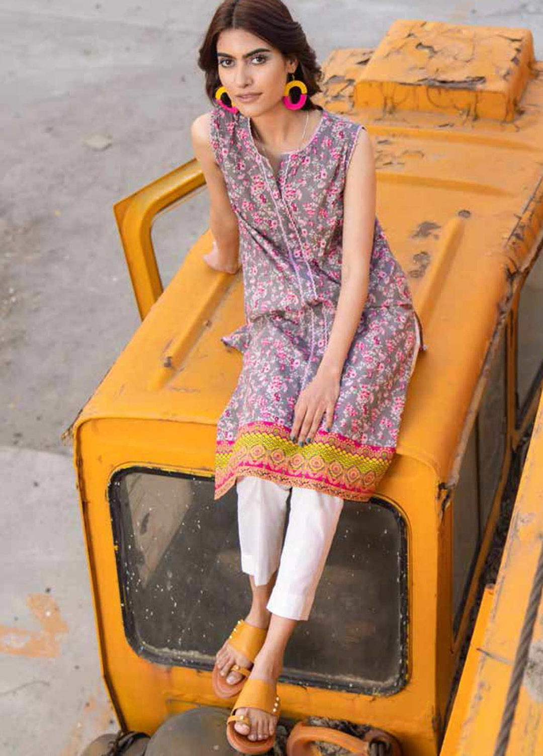 Gul Ahmed Printed Lawn  Unstitched Kurties GA21BG SL-971 B - Summer Collection