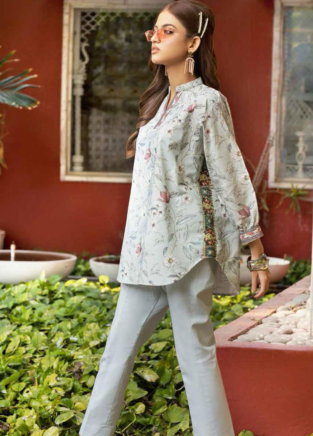 Gul Ahmed Printed Lawn  Unstitched Kurties GA22BG SL-22021 - Single Print Collection