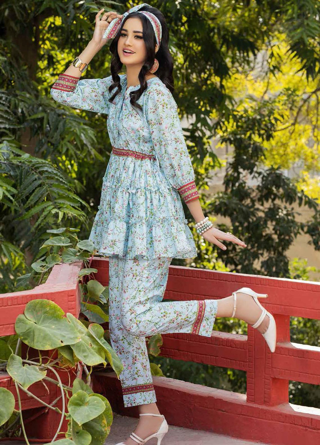 Gul Ahmed Printed Lawn  Unstitched Kurties GA22BG SL-22022 - Single Print Collection