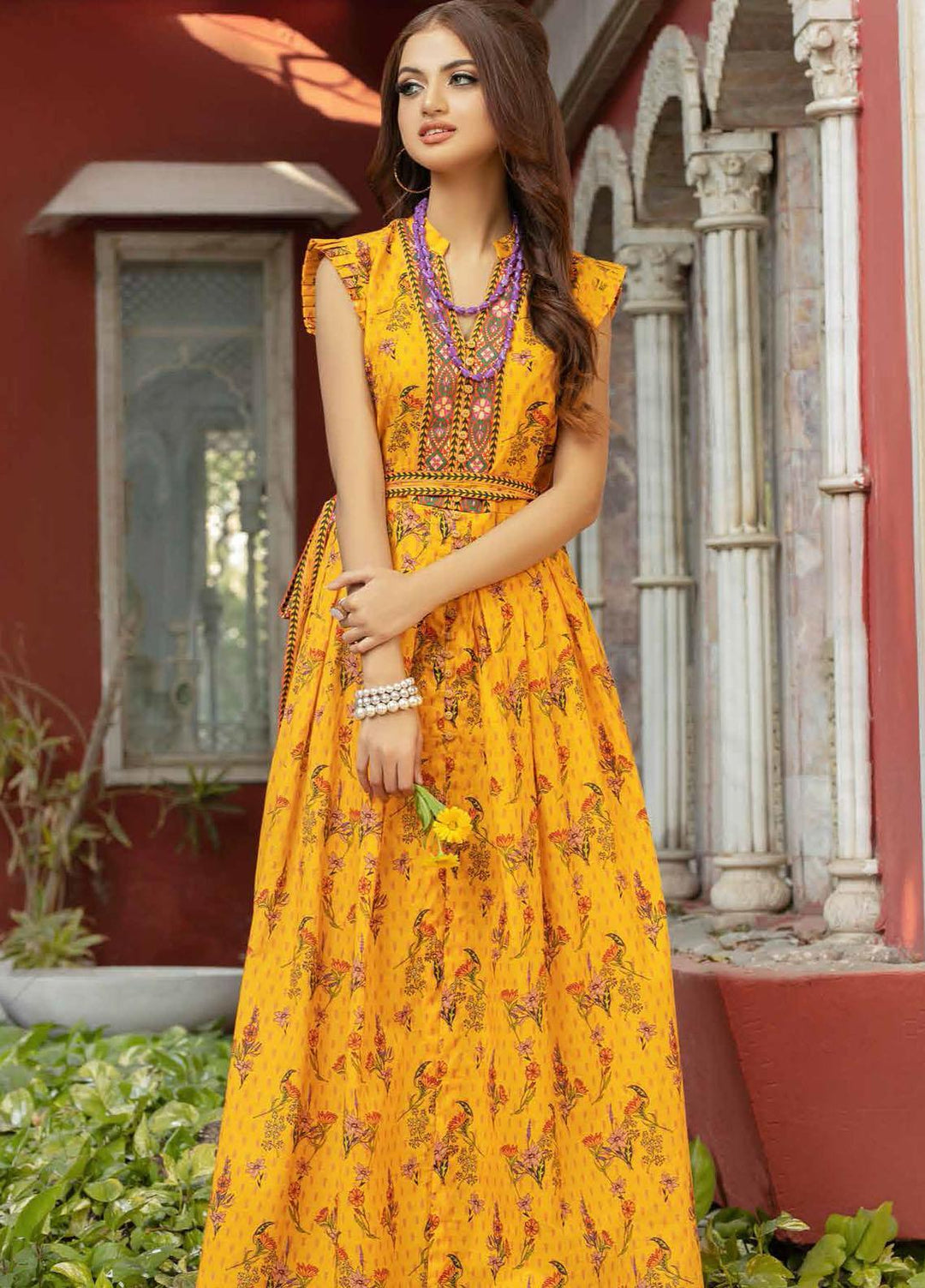 Gul Ahmed Printed Lawn  Unstitched Kurties GA22BG SL-22027 - Single Print Collection