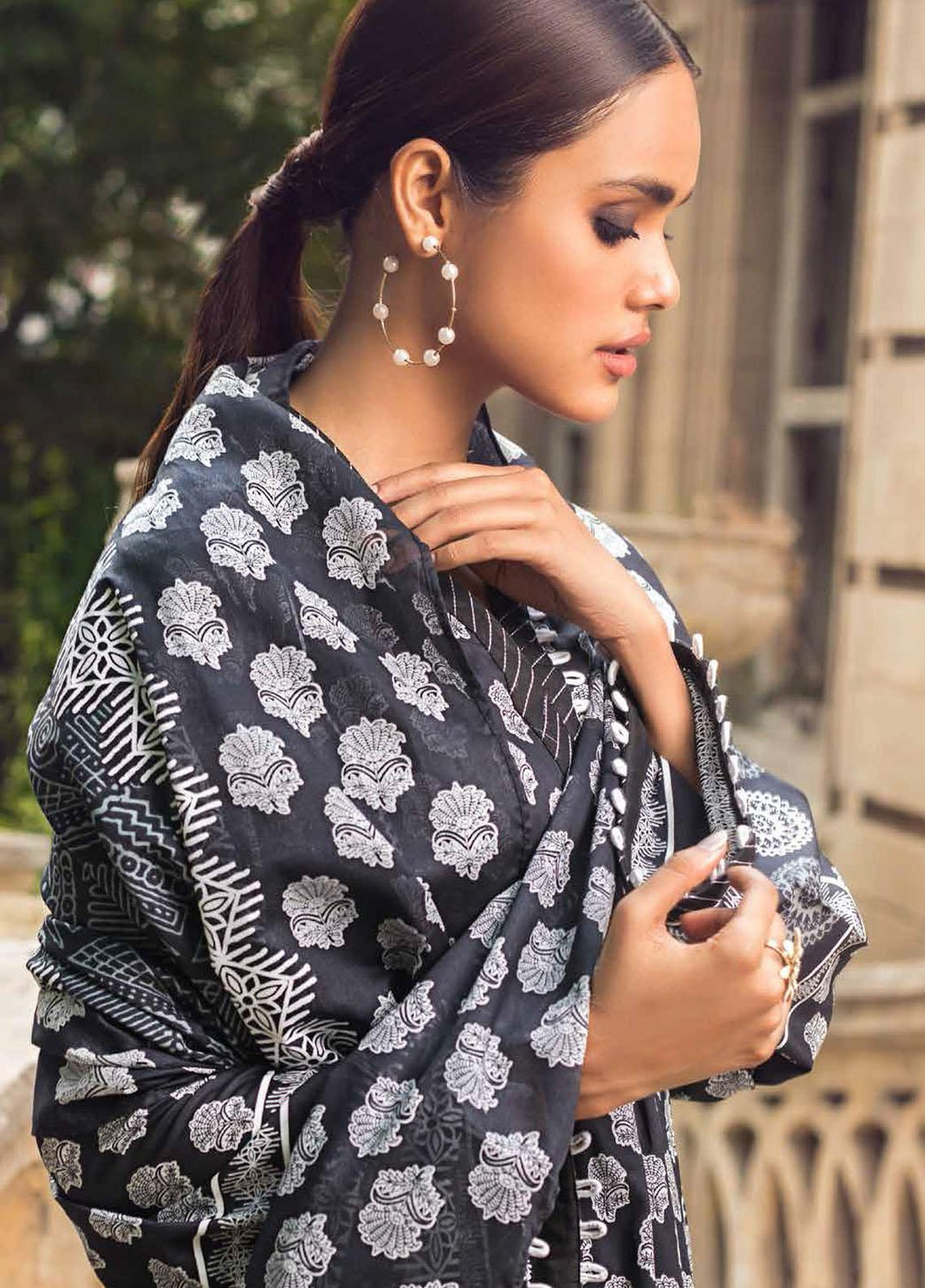 Black & White By Gul Ahmed Printed Lawn Suits Unstitched 2 Piece GA21BW BT12001 - Black & White Collection