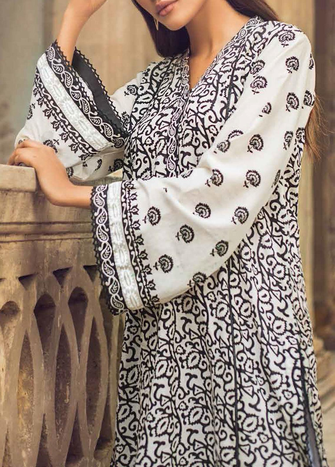 Black & White By Gul Ahmed Printed Lawn Suits Unstitched 2 Piece GA21BW BT12006 - Black & White Collection