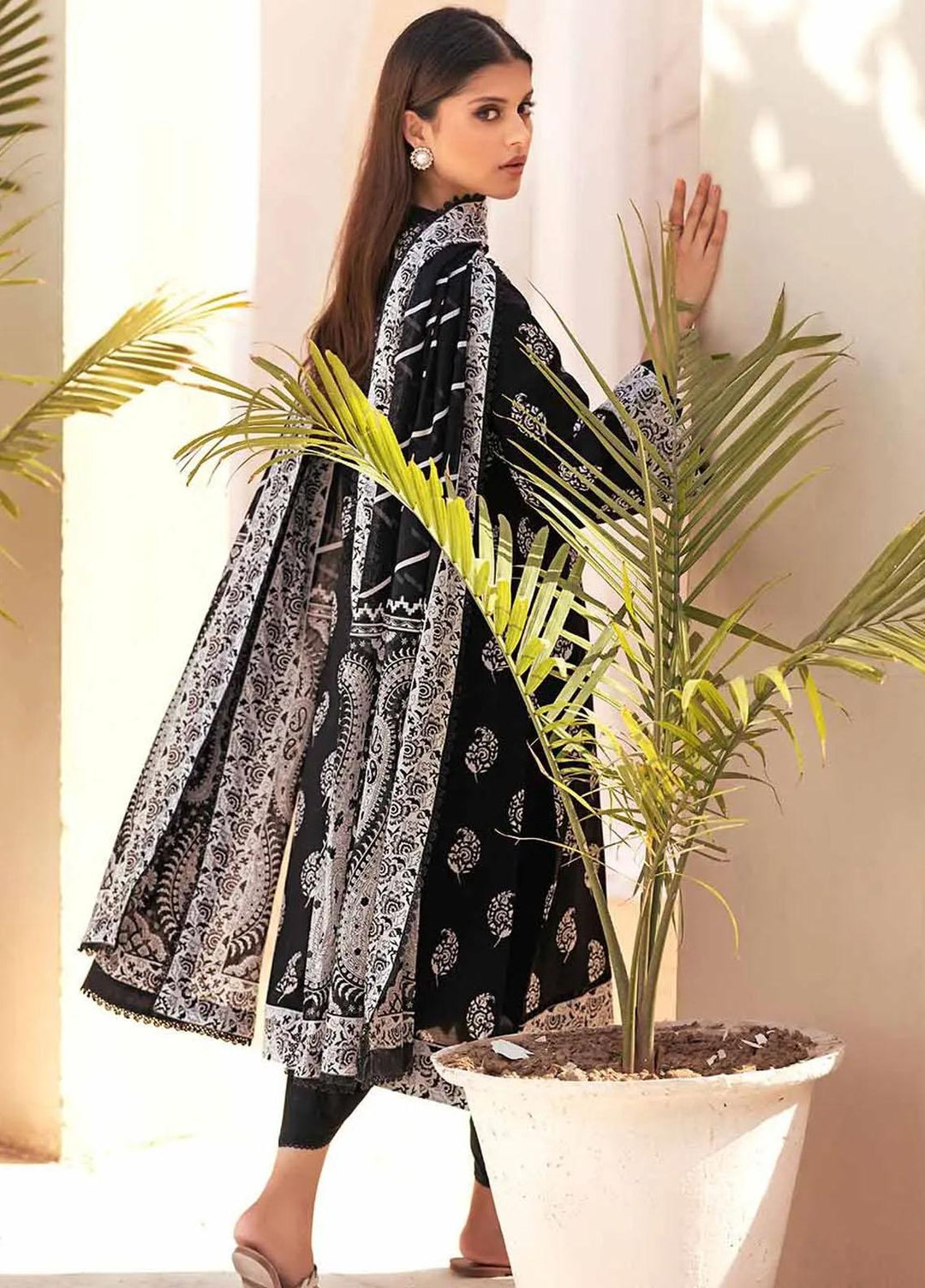 Gul Ahmed Printed Lawn Suits Unstitched 3 Piece GA23BW B-32030 - Summer Collection