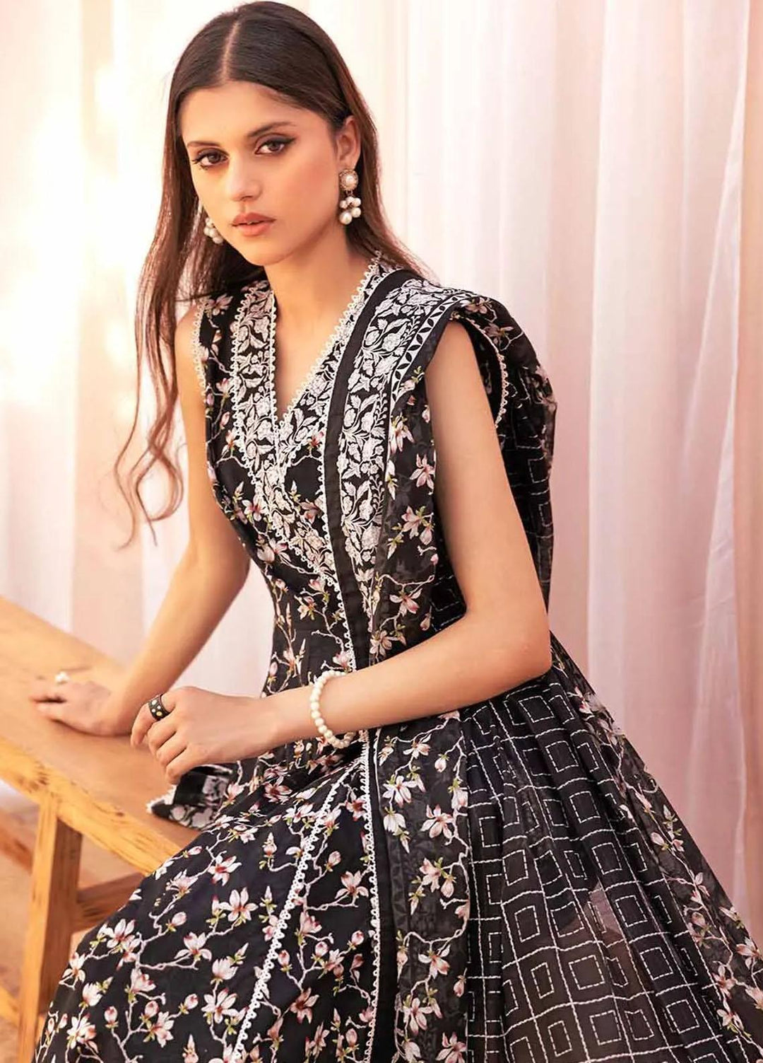 Gul Ahmed Printed Lawn Suits Unstitched 3 Piece GA23BW B-32037 - Summer Collection