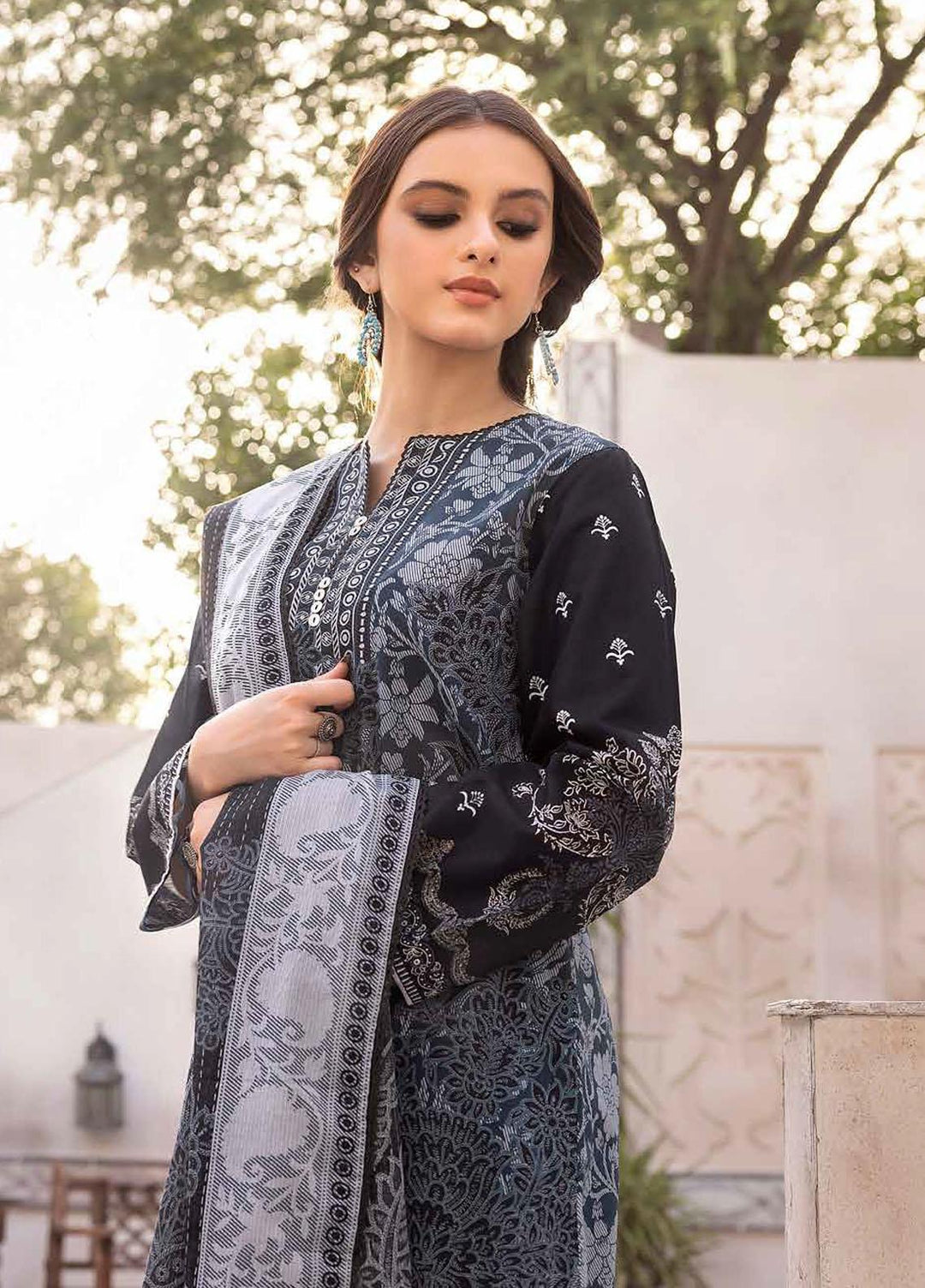 Gul Ahmed Embroidered Lawn Suits Unstitched 3 Piece GA23BW DN-32104 - Summer Collection