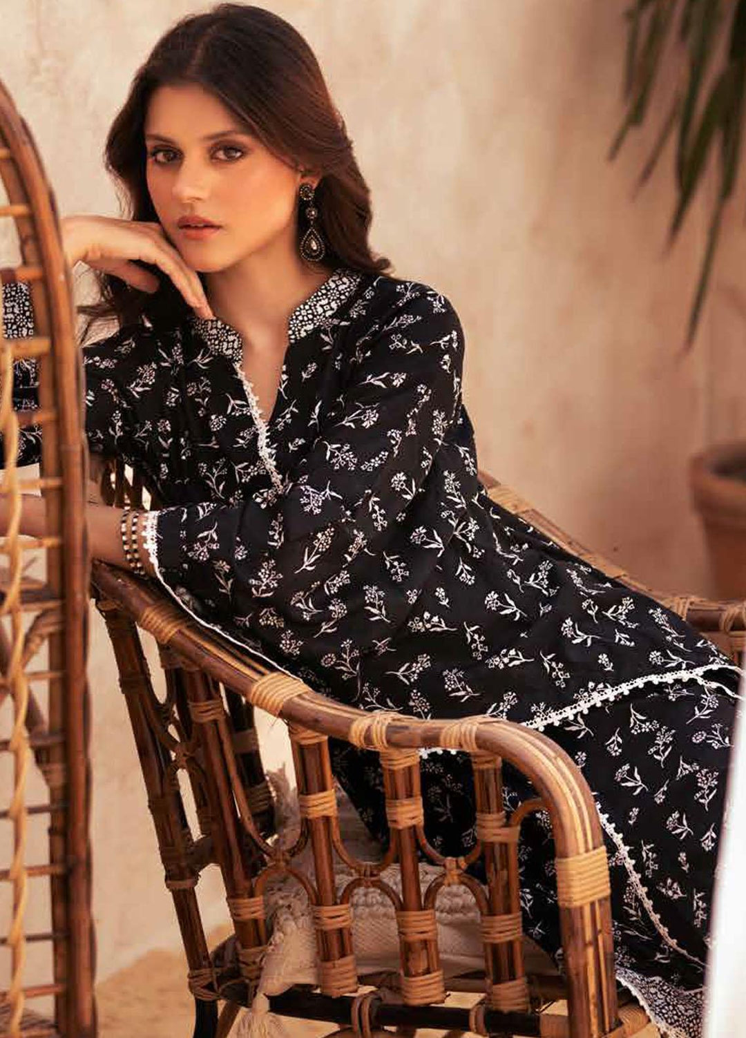 Gul Ahmed Printed Lawn Suits Unstitched 2 Piece GA23BW BT-32007 - Summer Collection