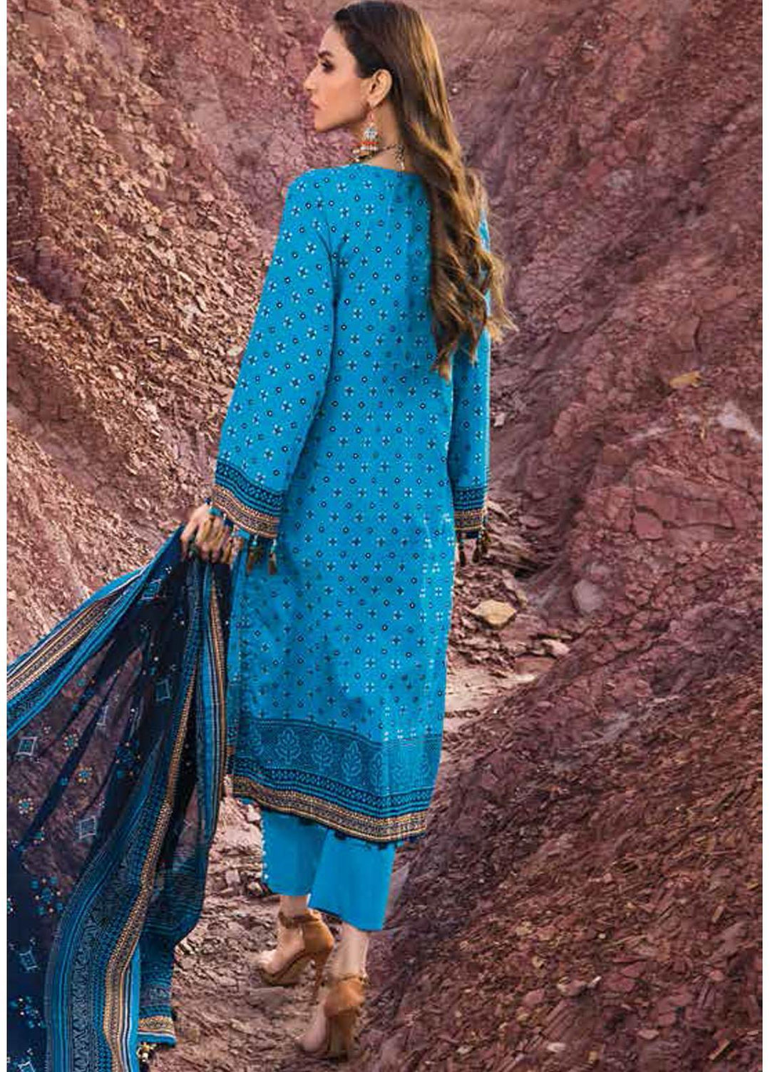 Gul Ahmed Printed Lawn Suits Unstitched 3 Piece GA22CHL CL-22038 B - Summer Lawn Collection