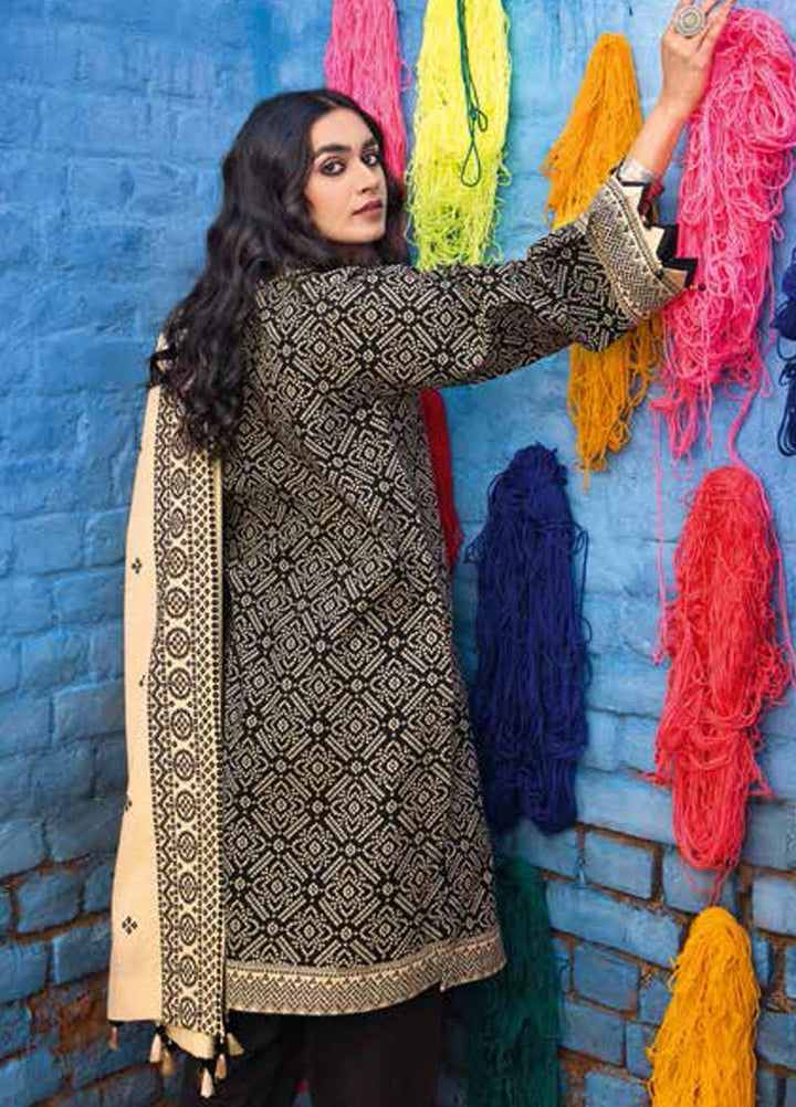 Gul Ahmed Embroidered Lawn Suits Unstitched 3 Piece GA22CHL CL-22053 - Summer Lawn Collection