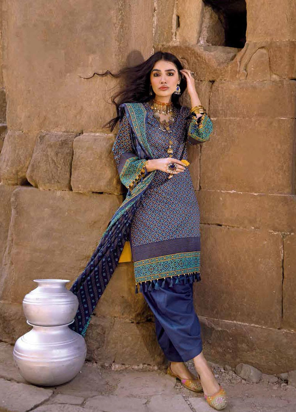 Gul Ahmed Printed Lawn Suits Unstitched 3 Piece GA22CHL CL-22057 A - Summer Lawn Collection