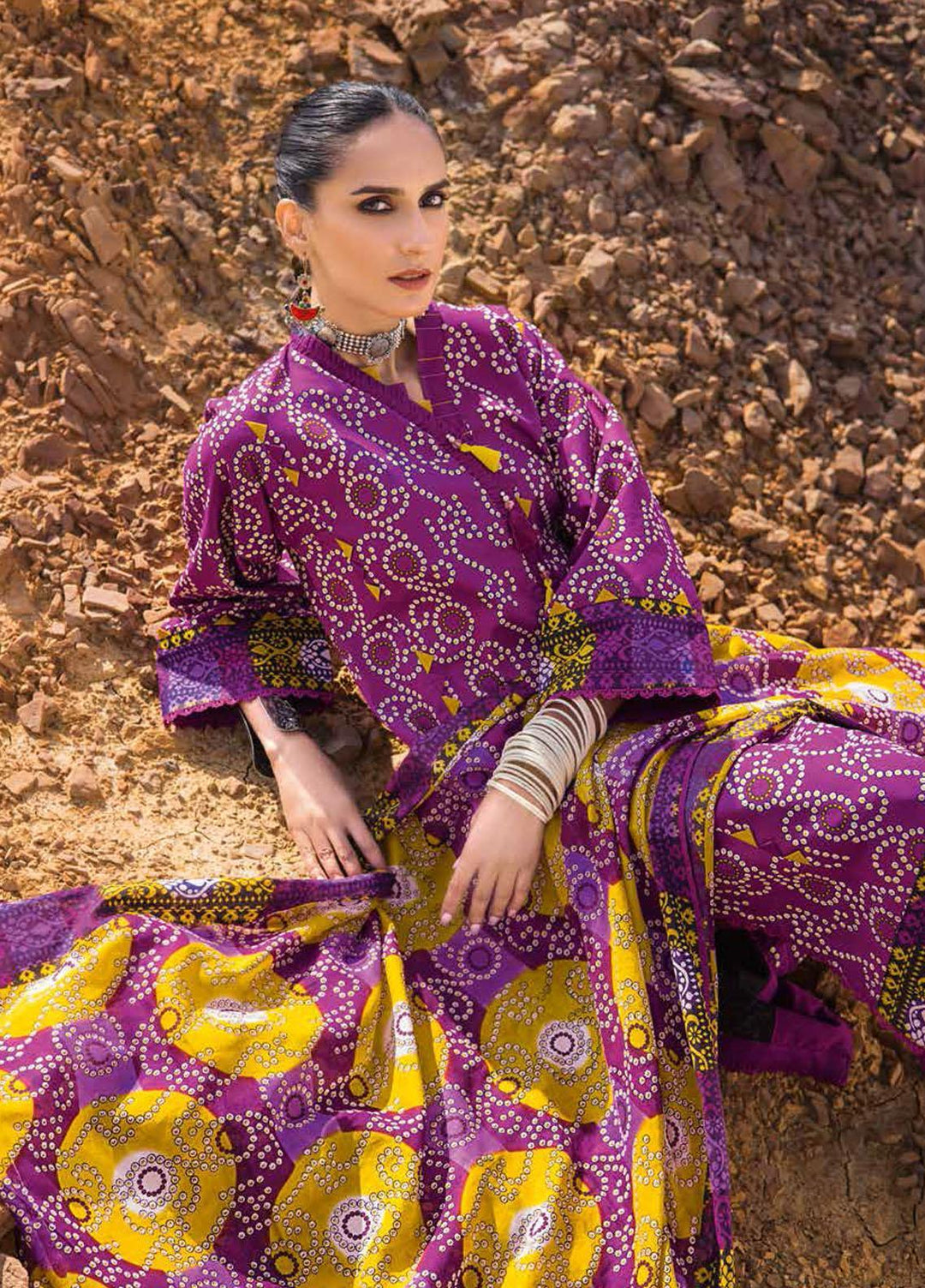 Gul Ahmed Printed Lawn Suits Unstitched 3 Piece GA22CHL CL-22058 A - Summer Lawn Collection