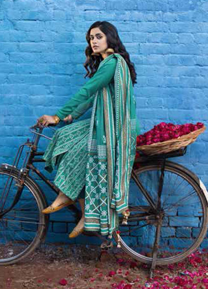 Gul Ahmed Embroidered Lawn Suits Unstitched 3 Piece GA22CHL CL-22116 - Summer Lawn Collection