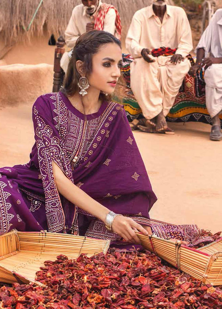 Gul Ahmed Printed Lawn Suits Unstitched 3 Piece GA22CHL CL-22135 A - Summer Lawn Collection