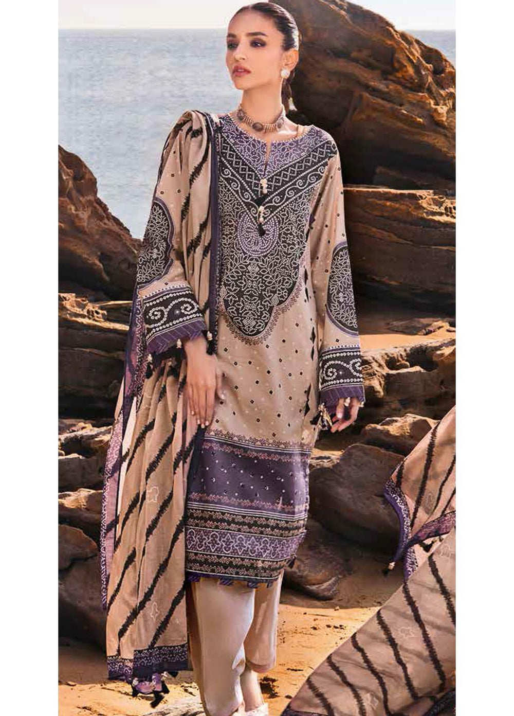 Gul Ahmed Printed Lawn Suits Unstitched 3 Piece GA22CHL CL-22143 B - Summer Lawn Collection