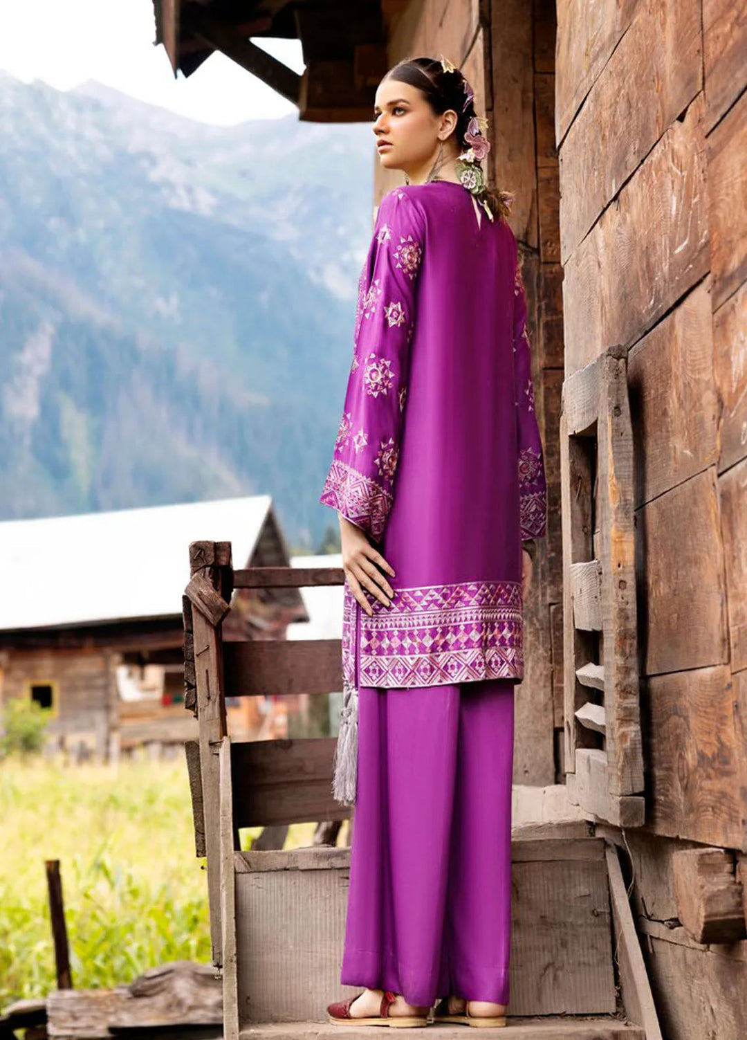 Gul Ahmed Embroidered Cotail Suits Unstitched 2 Piece GA24UW VT-42003 - Winter Collection