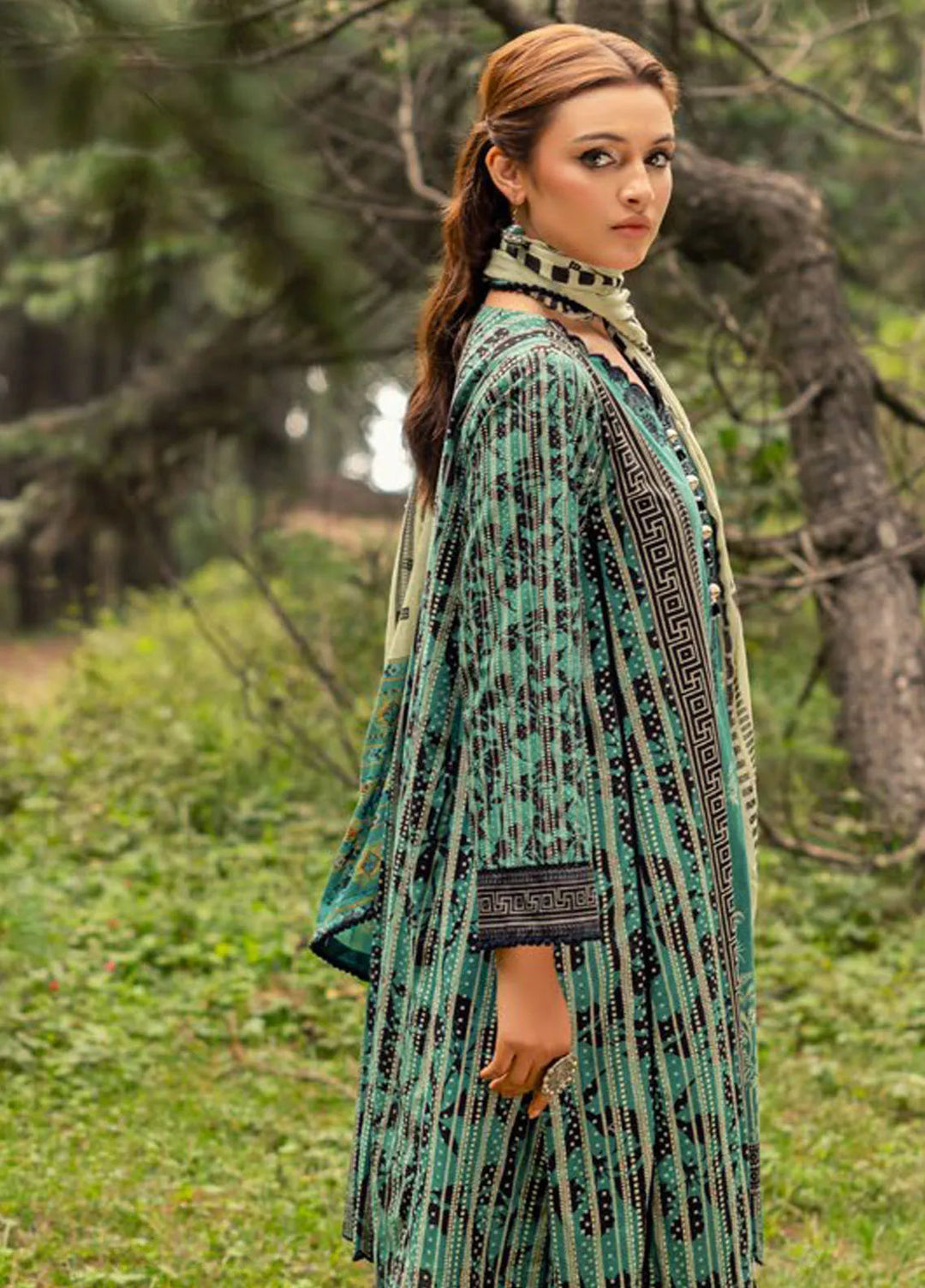 Gul Ahmed Embroidered Khaddar Suits Unstitched 3 Piece GA24UW CN-42004 - Winter Collection