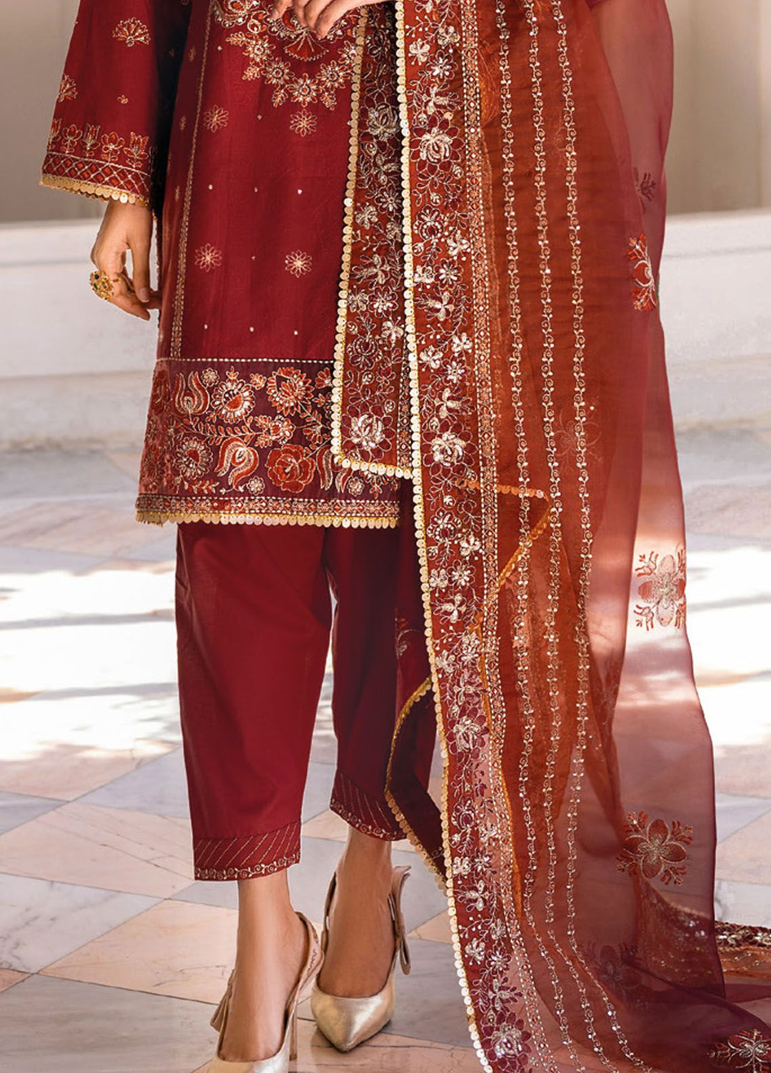 Gul Ahmed Embroidered Lawn Suits Unstitched 3 Piece GA24LF FE-42054 - Festive Collection