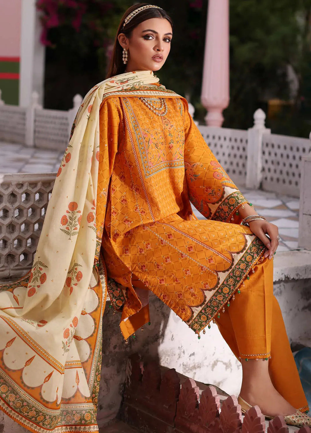 Gul Ahmed Embroidered Lawn Suits Unstitched 3 Piece GA24SU CL 42102 - Summer Collection