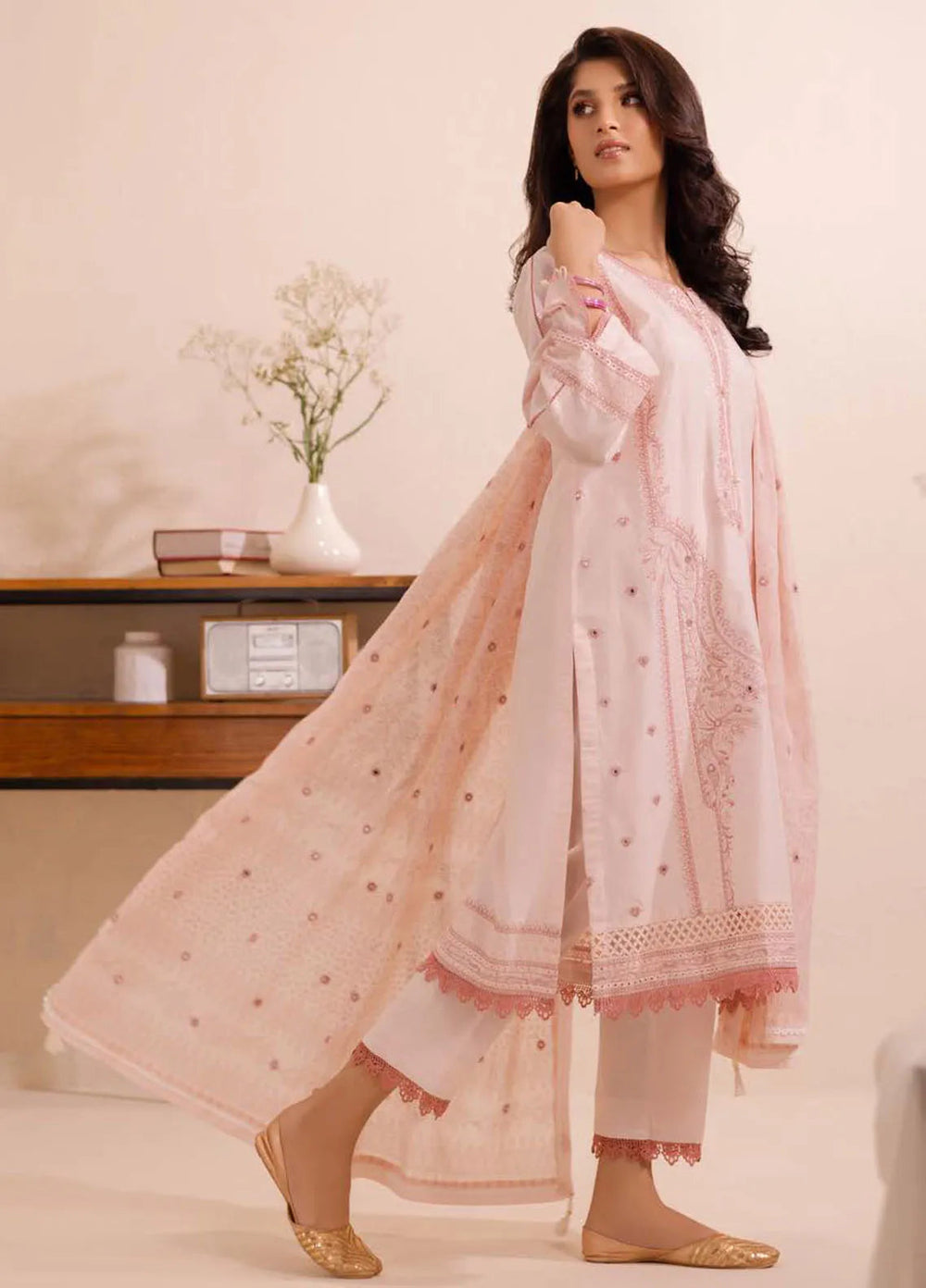 Gul Ahmed Embroidered Lawn Suits Unstitched 3 Piece GA24SU PC 42007 - Summer Collection