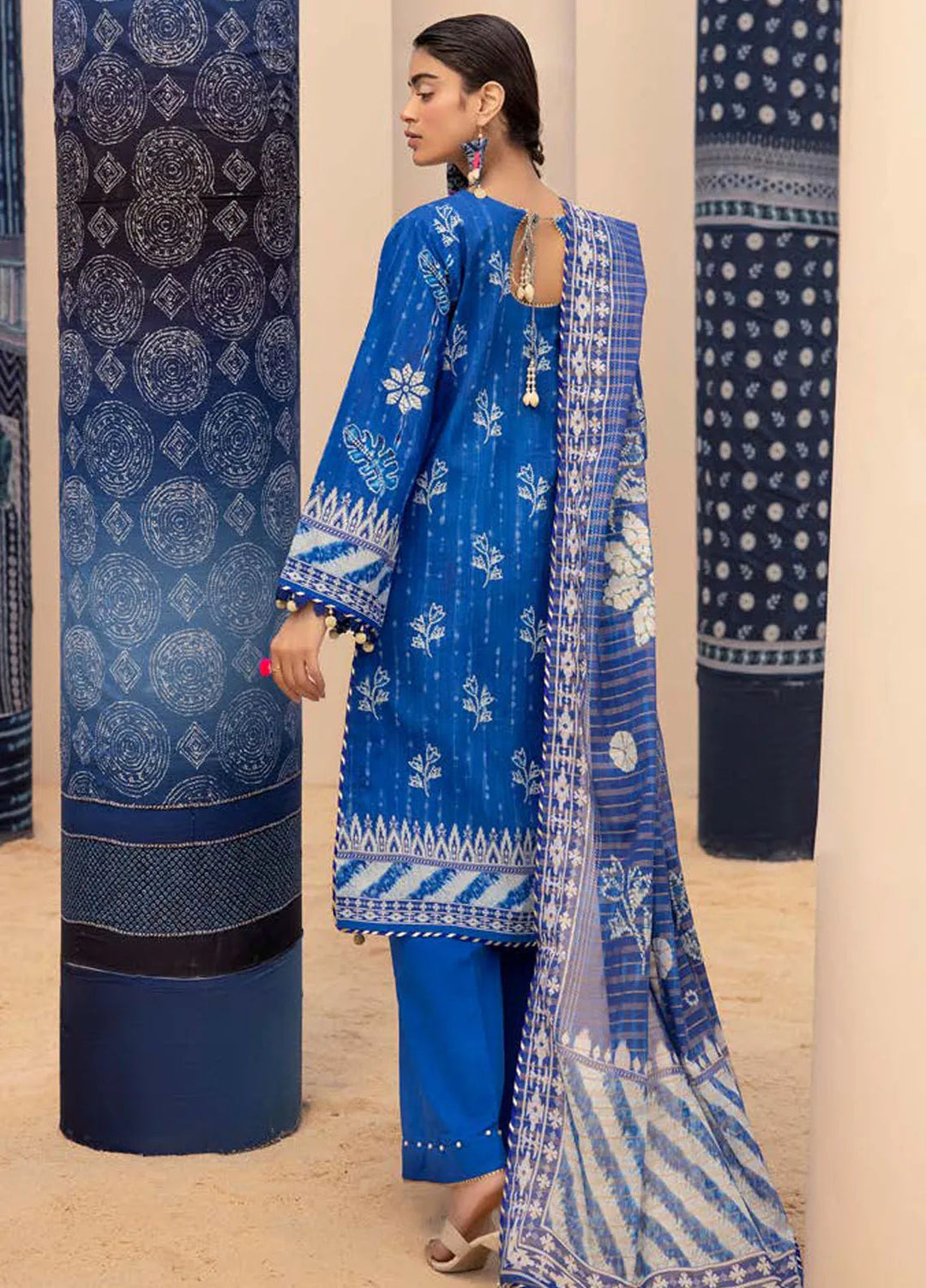 Gul Ahmed Embroidered Lawn Suits Unstitched 3 Piece GA24SU ST 42002 - Summer Collection
