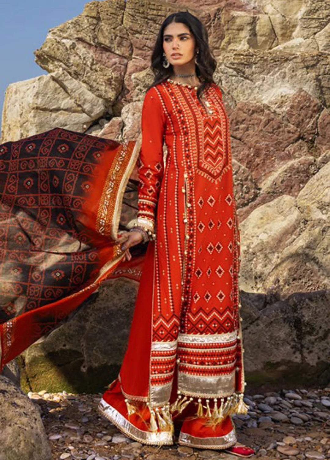 Gul Ahmed Embroidered Lawn Suits Unstitched 3 Piece GA25CH CL-52443 - Summer Collection