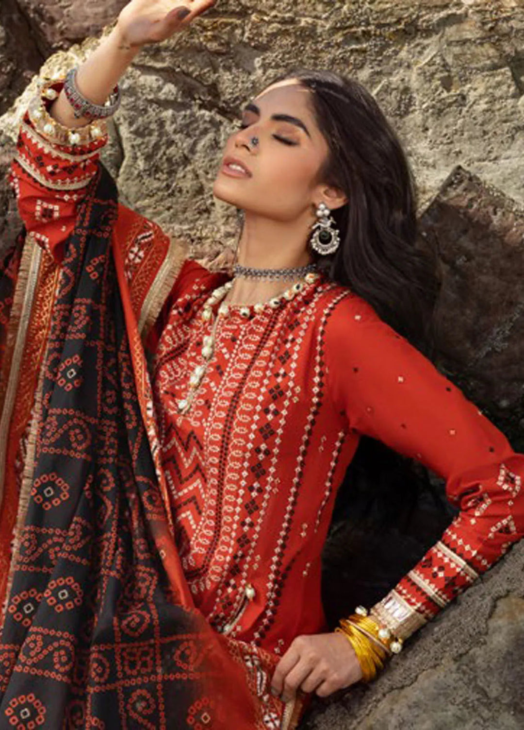 Gul Ahmed Embroidered Lawn Suits Unstitched 3 Piece GA25CH CL-52443 - Summer Collection