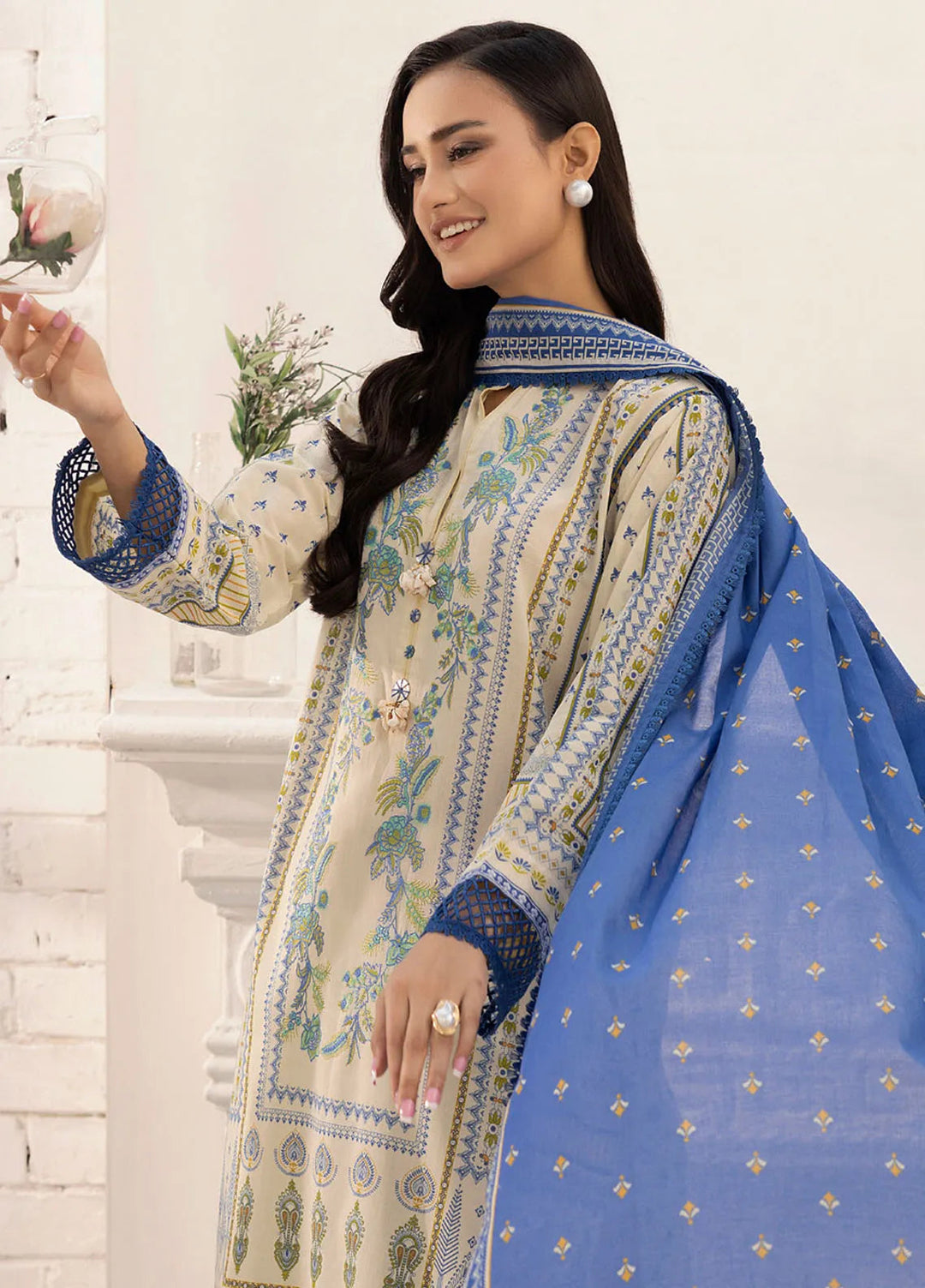 Gul Ahmed Embroidered Lawn Suits Unstitched 3 Piece GA25TA CL-52326 - Summer Collection