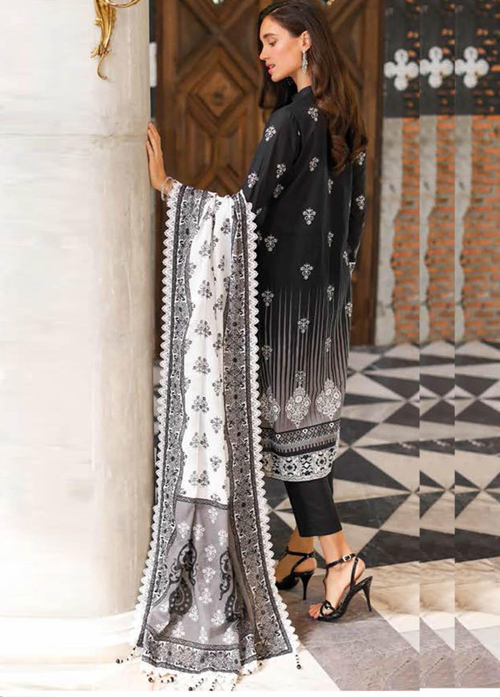 Essential Lawn By Gul Ahmed Printed Lawn Suits Unstitched 3 Piece GA23E B-32018 - Summer Collection
