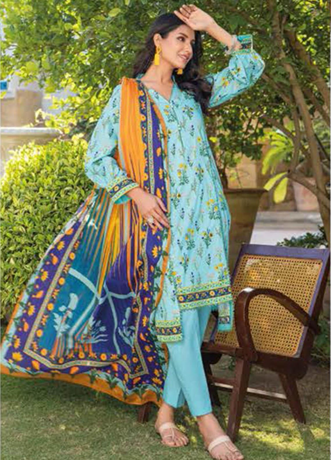 Essential Lawn By Gul Ahmed Printed Lawn Suits Unstitched 3 Piece GA23E CL-32208 - Summer Collection