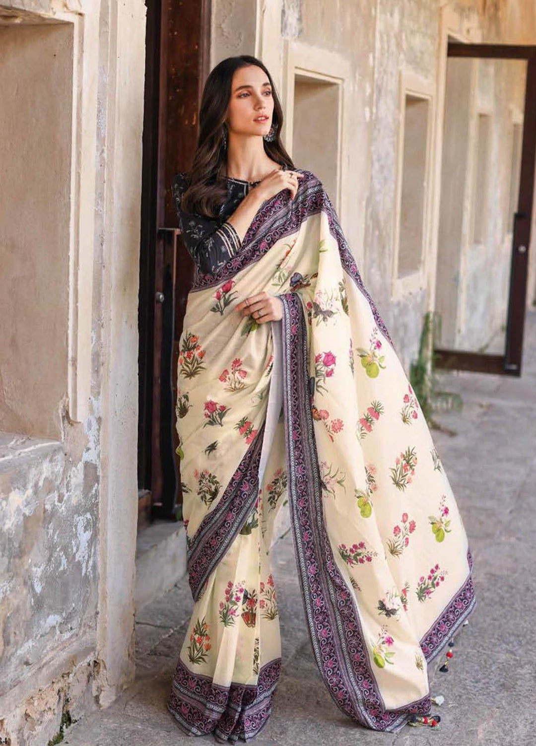 Essential Lawn By Gul Ahmed Printed Lawn  Unstitched Saree GA23E SR-32002 - Summer Collection