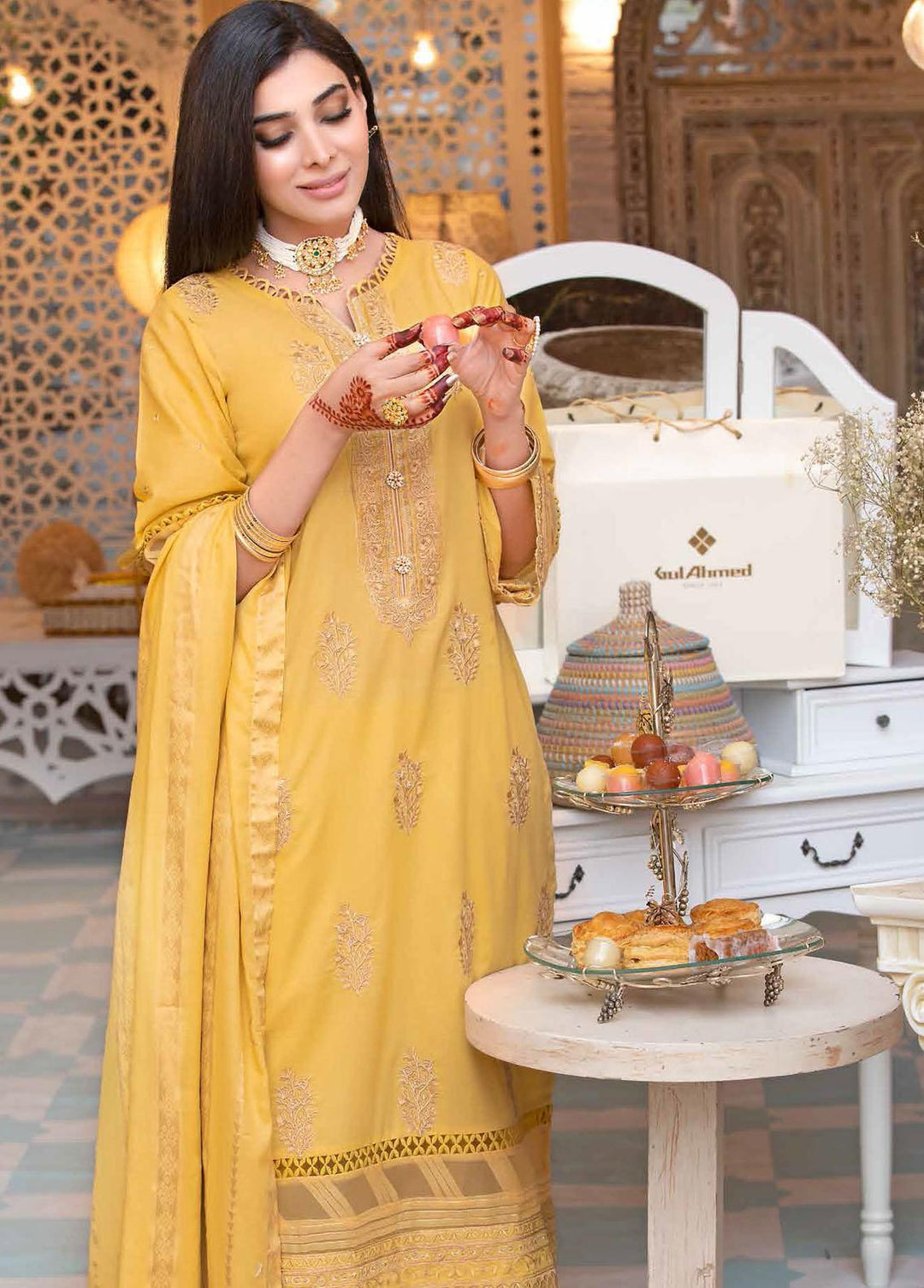 Gul Ahmed Embroidered Lawn Suits Unstitched 3 Piece GA22EA FE-12204 - Festive Collection