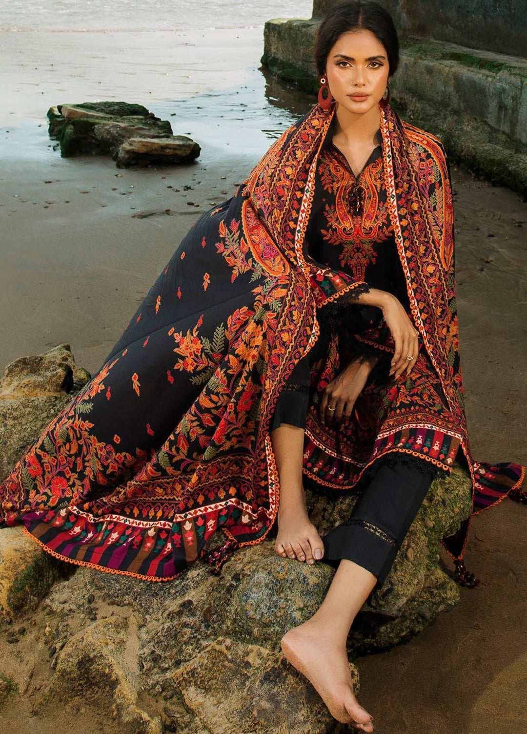 Gul Ahmed Printed Linen Suits Unstitched 3 Piece GA23LLW CV 32002 - Winter Collection