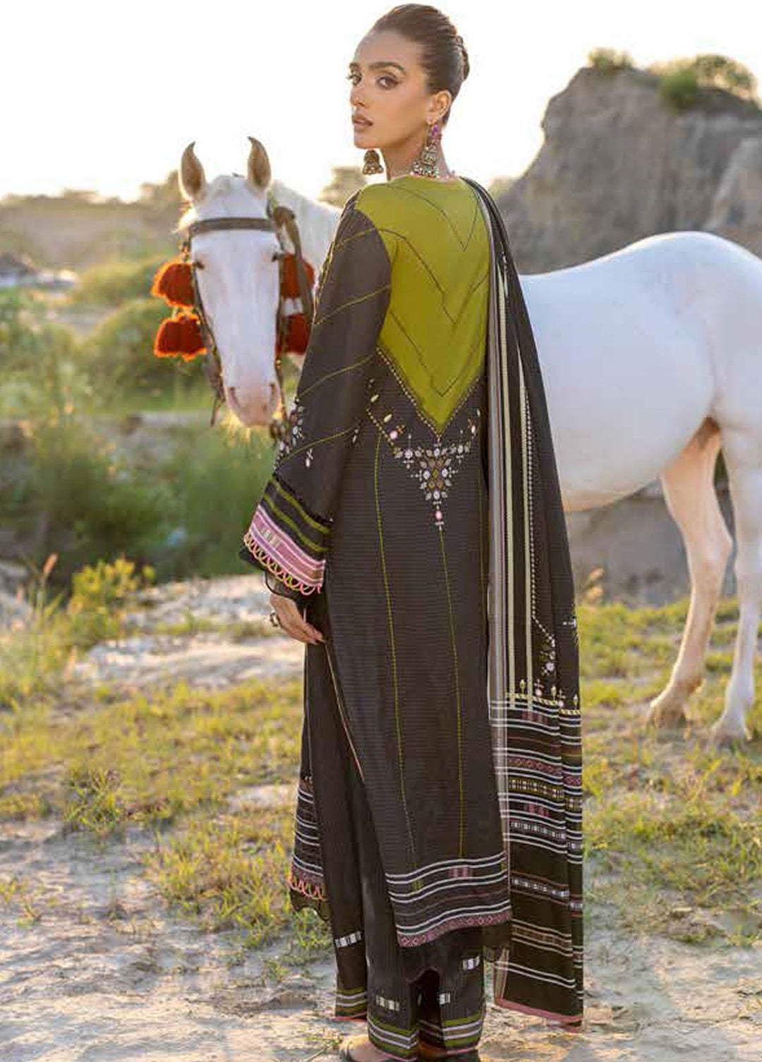 Gul Ahmed Embroidered Linen Suits Unstitched 3 Piece GA22LN LT-22003 - Winter Collection