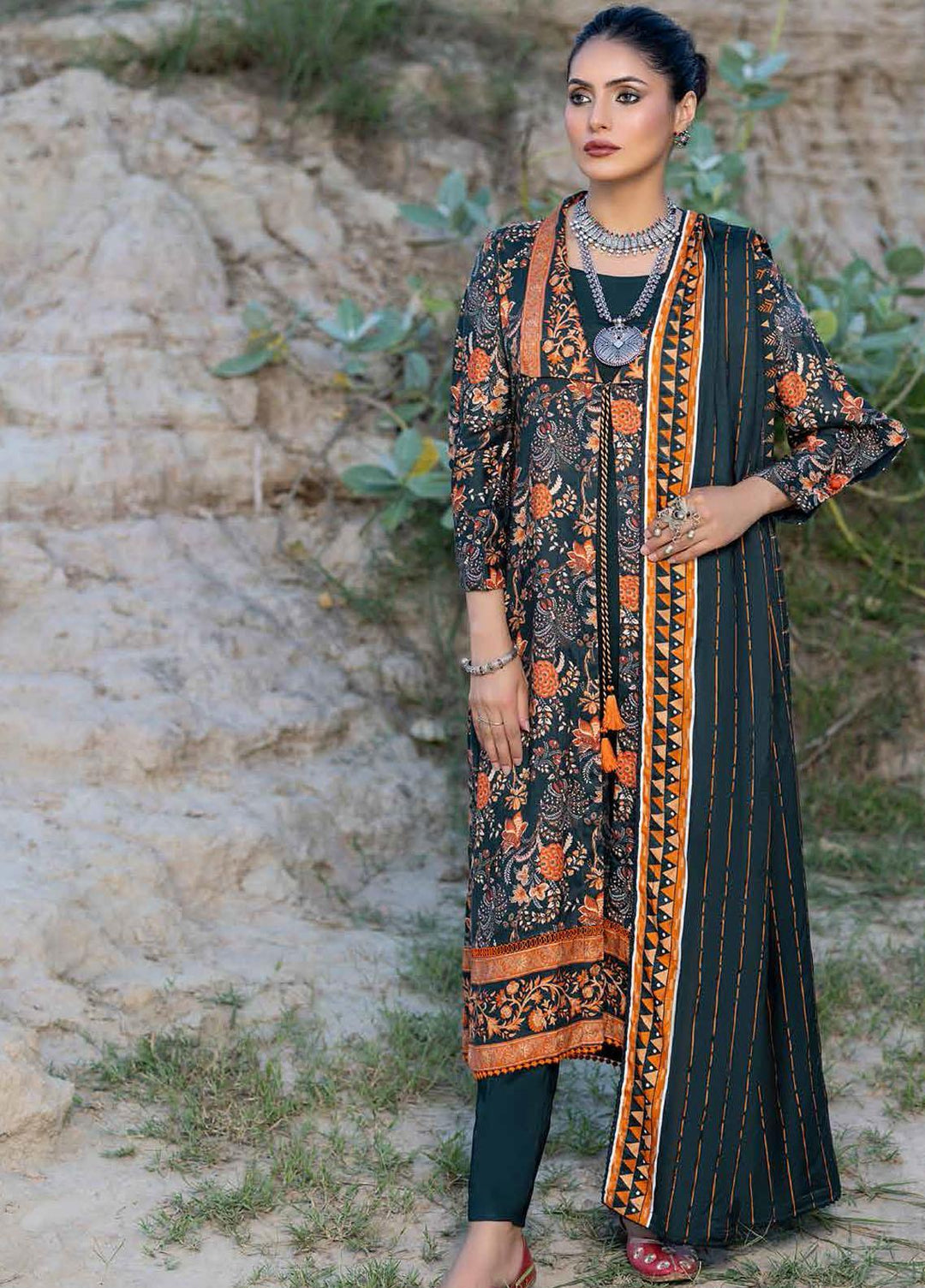 Gul Ahmed Printed Linen Suits Unstitched 3 Piece GA22LN LT-22016A - Winter Collection
