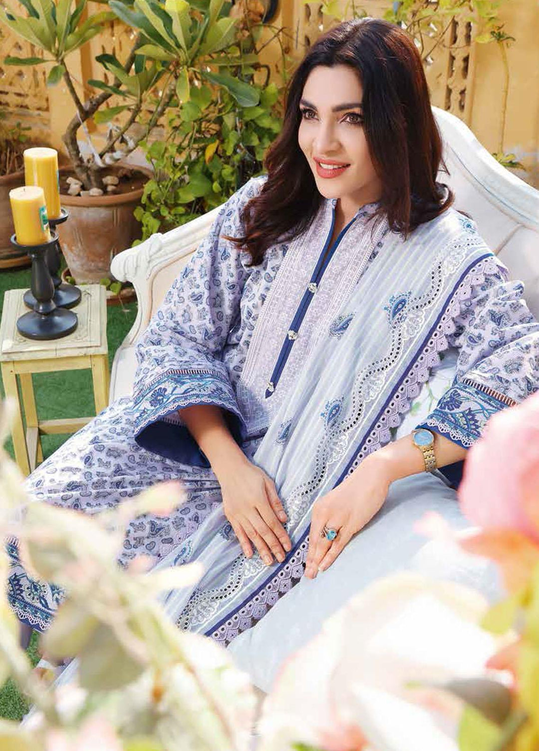 Gul Ahmed Embroidered Lawn Suits Unstitched 3 Piece GA22ML CL-22021 - Summer Collection